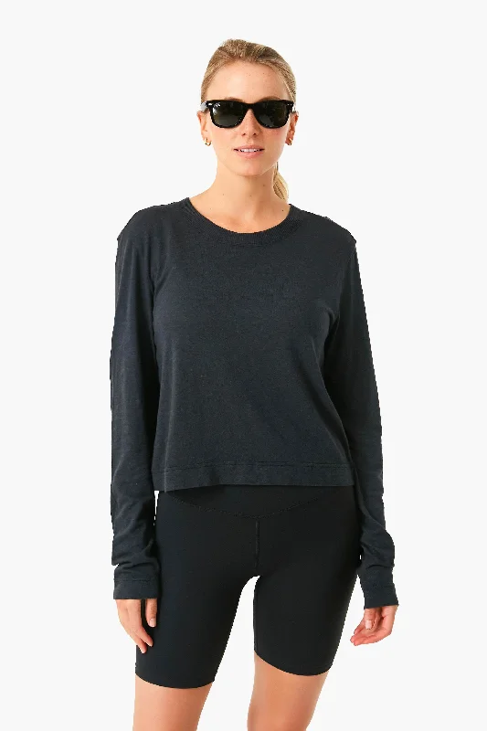Black Lupita Crop Long Sleeve Shirt Gym